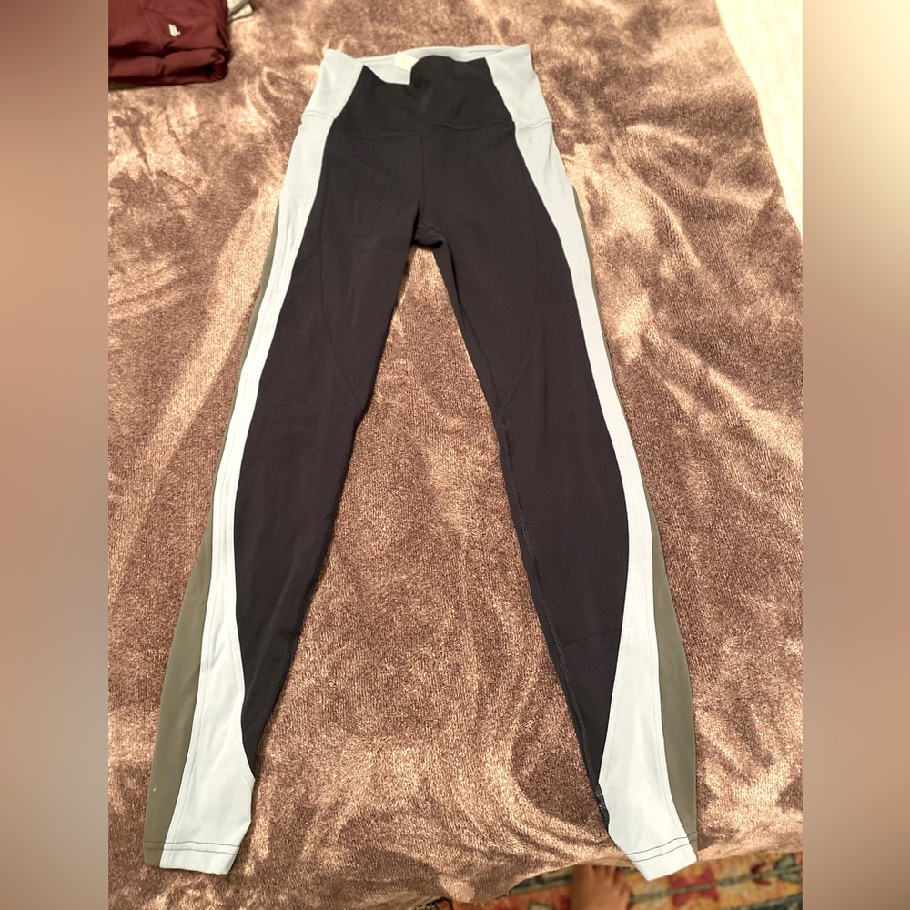 Lululemon leggings.